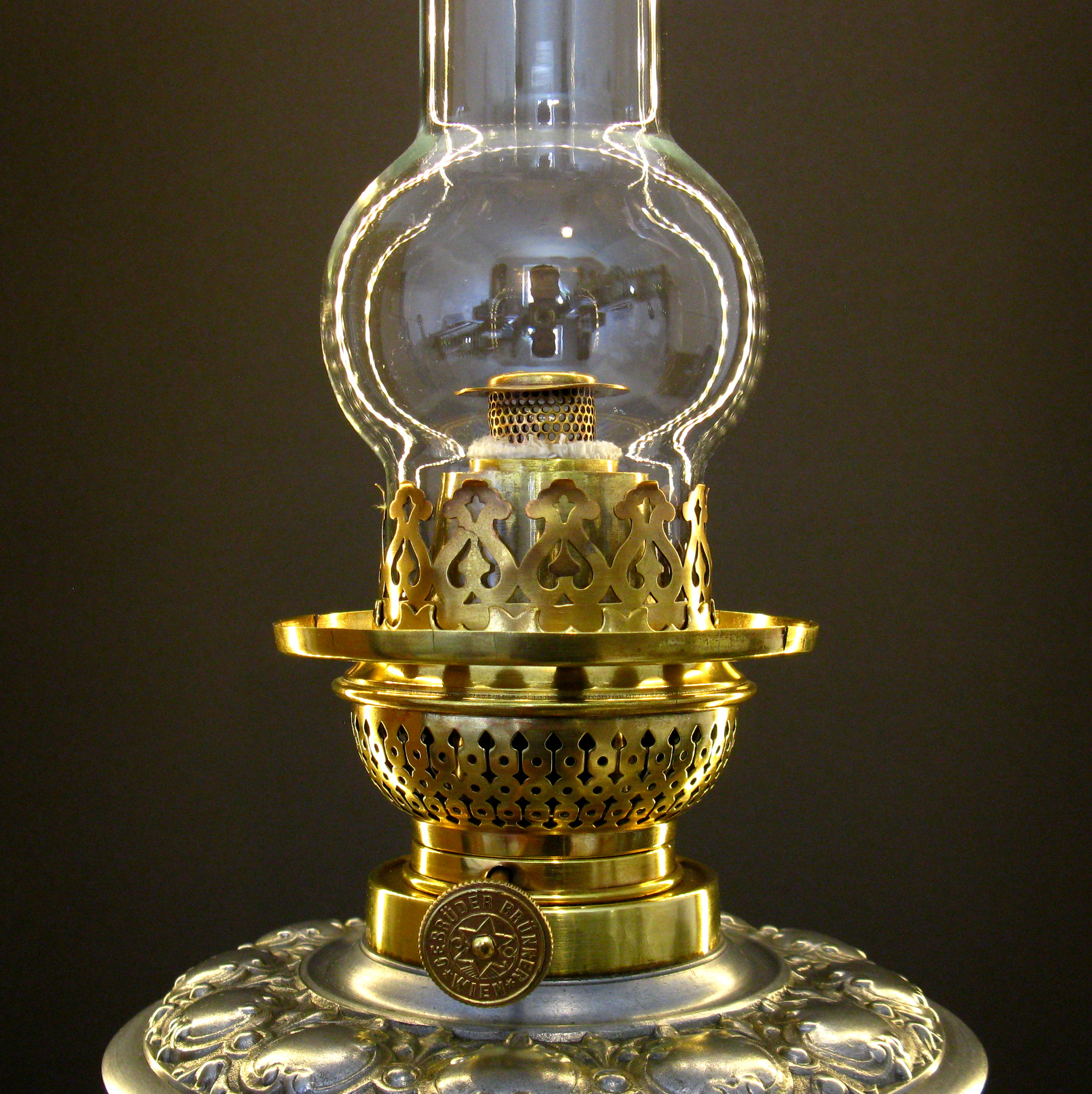 Antike Tischlampen, Stehlampen, Salonlampen - Antique floor, table and