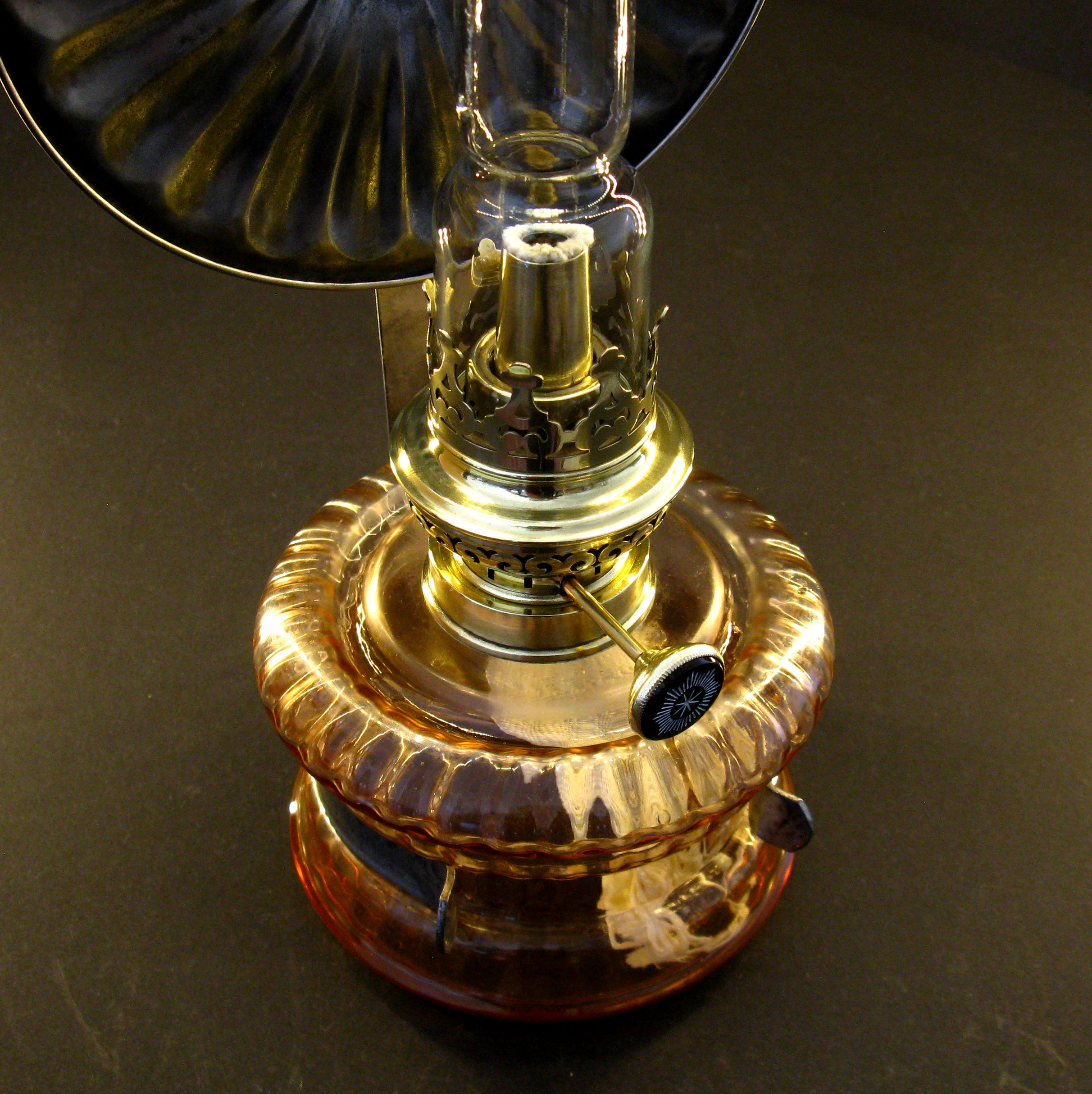 Antike Wand-/Küchenlampen. Antique wall lamps (kitchen lamps).